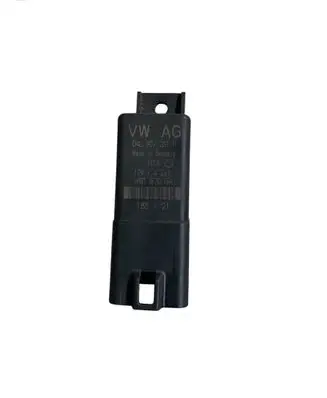 Volkswagen Crafter Glow plug pre-heat relay 04L907281B