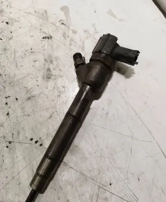 Hyundai i30 Fuel injector 338002a900 0445110320