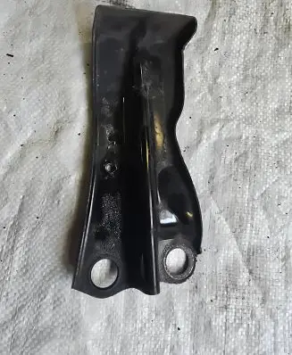 Audi A3 S3 8P Radiator support slam panel bracket 8P0805202A 2003360 AUDE01