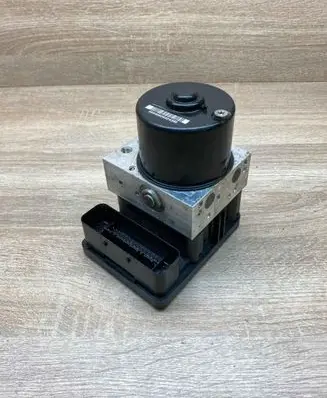 BMW 1 E81 E87 ABS Pump 6787837 6791521