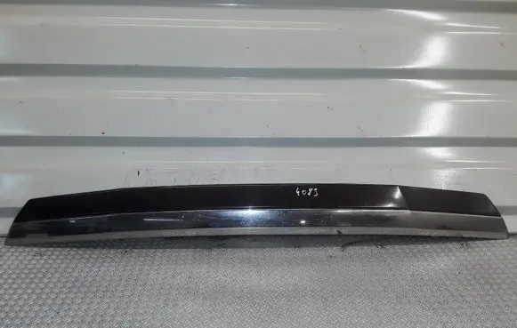 Honda FR-V Trunk door license plate light bar 74890sd01