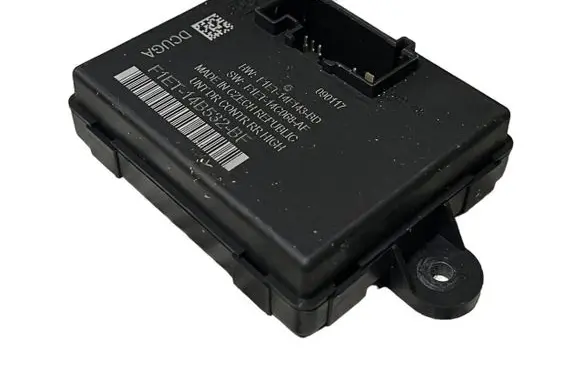 Ford Focus ST Door control unit/module F1ET14B532BF F1ET14C068AF F1ET14F143BD