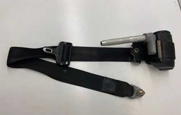 Mercedes-Benz 190 W201 Front seatbelt 2018606185 A2018606185 2018680222