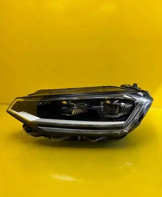 Volkswagen Golf Sportsvan Headlight/headlamp 517941773A