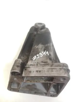Mercedes-Benz S W221 Engine mounting bracket A6422230504