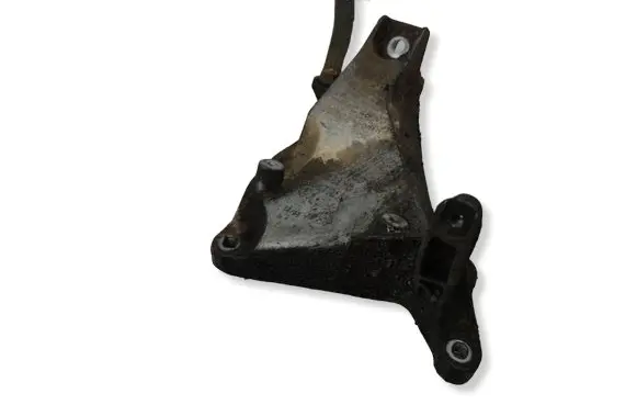 BMW 3 E90 E91 Engine mounting bracket 