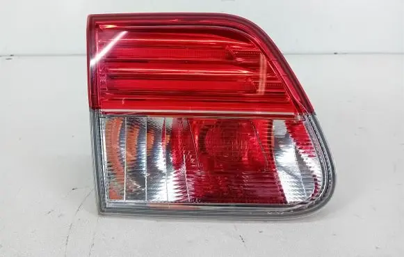 Toyota Avensis T270 Rear/tail lights