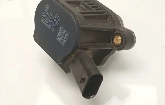 Seat Leon (5F) Camshaft vanos timing valve 04E906048A