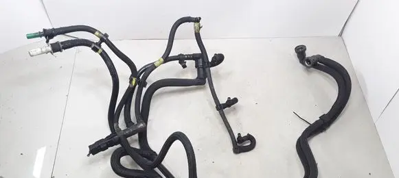 Ford Focus C-MAX Fuel line pipe