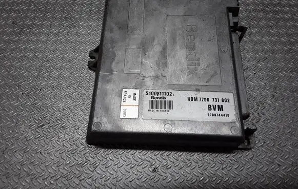 Renault 19 Engine control unit/module S100811102B 7700744410