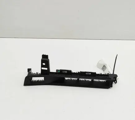 DS Automobiles 7 Crossback Other center console (tunnel) element 9827750677 9821471877