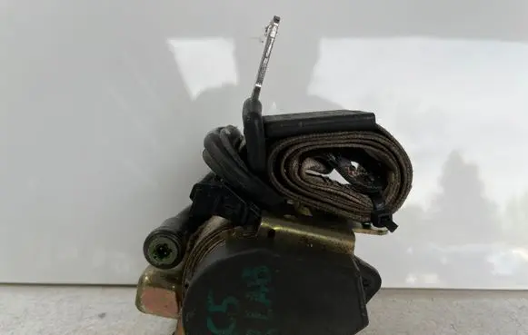 Audi A6 S6 C5 4B Front seatbelt 040240 TYP252