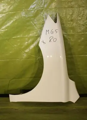 MG MG5 ev Fender