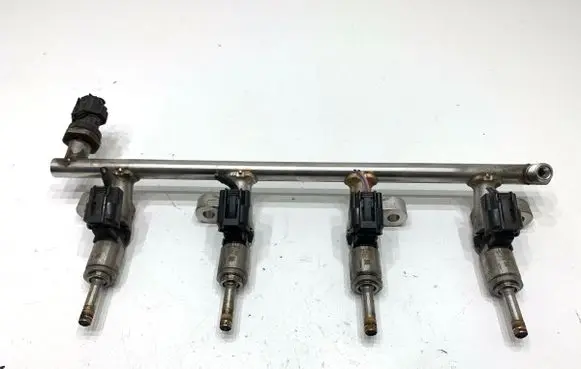 Mazda 3 II Fuel main line pipe PE0113250B