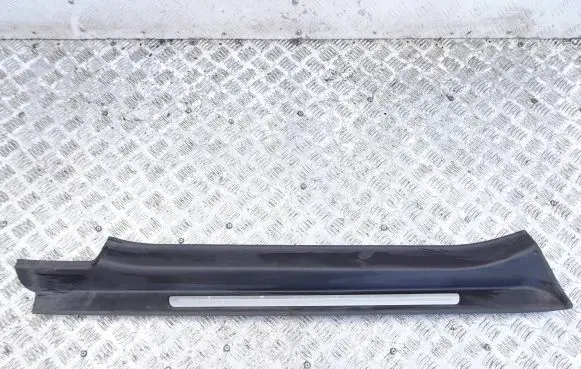 Front sill trim cover