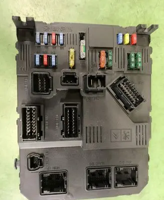 Peugeot 206 Fuse module