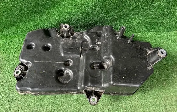 Mercedes-Benz GLC C254 Windshield washer fluid reservoir/tank