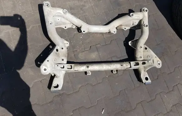 Mercedes-Benz E W212 Front axle beam
