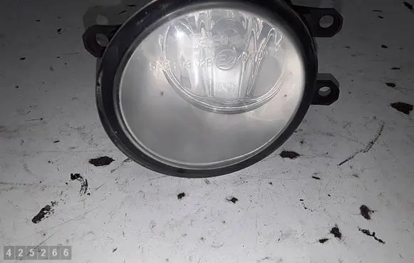 Toyota RAV 4 (XA30) Front fog light 89210657