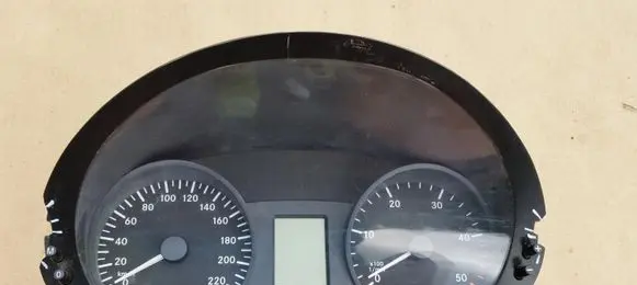 Mercedes-Benz Vito Viano W639 Speedometer (instrument cluster) CRDI