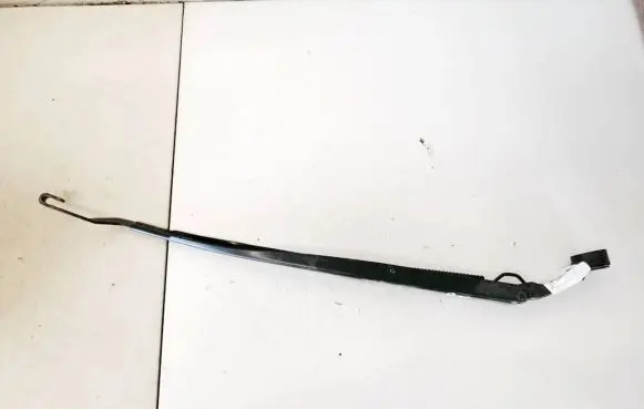 Front wiper blade arm