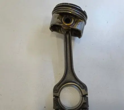 Volkswagen Golf VII Piston 