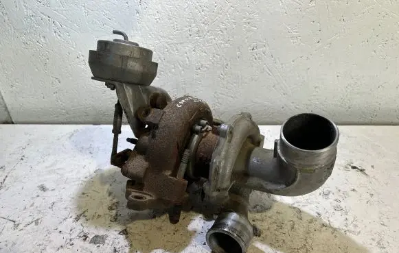 Toyota Corolla Verso AR10 Turbo E1151V4