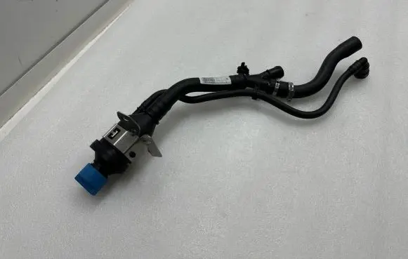 BMW 3 G20 G21 AdBlue Liquid refill tube 7454341 19566010