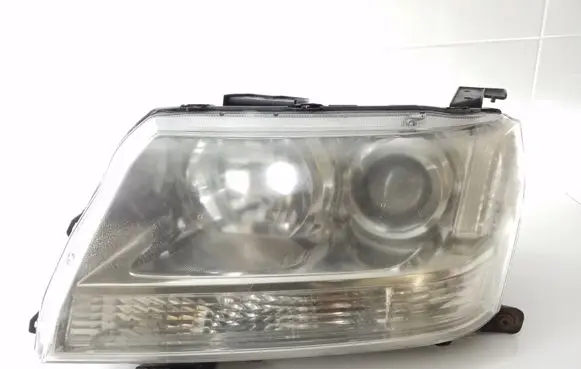 Suzuki Grand Vitara II Headlight/headlamp