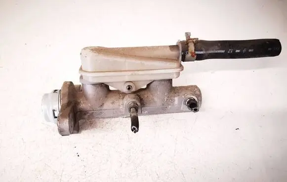 Nissan NV200 Master brake cylinder