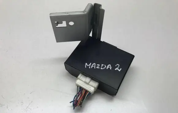 Mazda 2 Alarm control unit/module DF8067790B 08D16 K0216