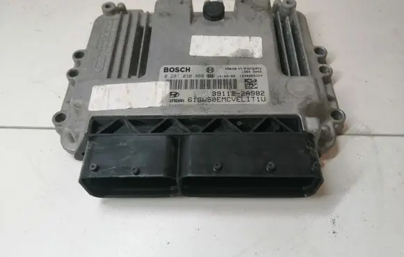 Hyundai i30 Engine control unit/module 391122A982 0281030866