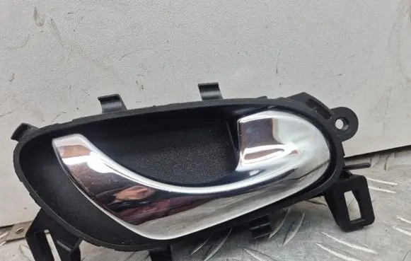 Nissan Qashqai Front door interior handle 806704EA0A