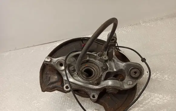 Mercedes-Benz C W204 Rear wheel hub