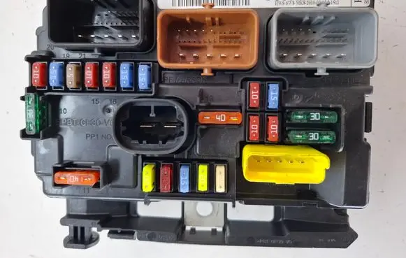 Citroen C3 BSM Control unit 9667199780
