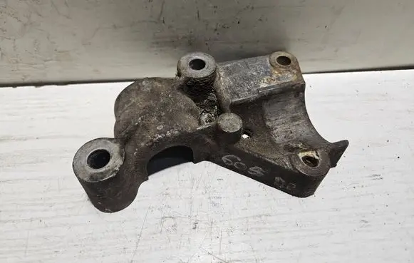 Peugeot 605 Sway bar bush bracket, front 9601869280