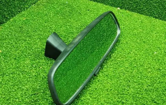 Rear view mirror (interior)