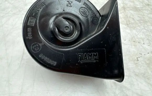 Volkswagen Golf VII Horn signal A046522