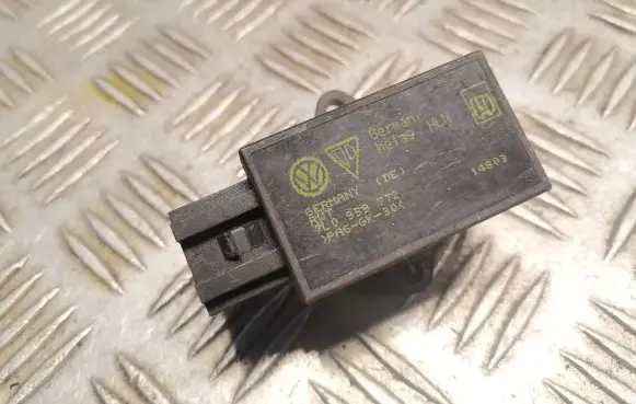 Porsche Cayenne (9PA) Seat heating relay 7L0959772
