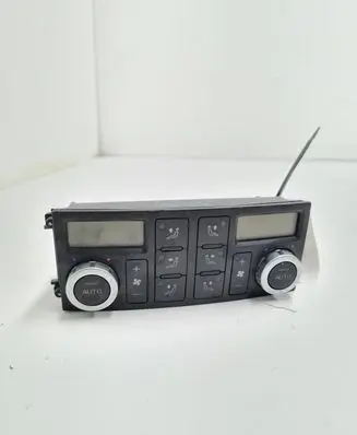 Volkswagen Touareg I Climate control unit