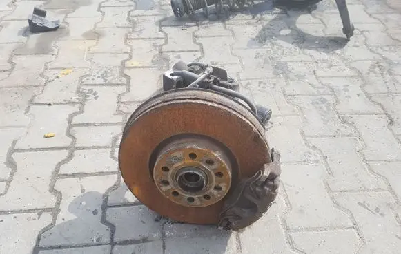 Volkswagen PASSAT B6 Front wheel hub spindle knuckle