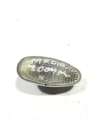 Mitsubishi Pajero Front fender indicator light 1132229 E130510