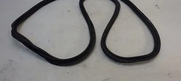 Opel Crossland X Trunk rubber seal (body) 