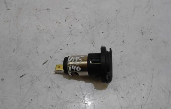 Hyundai i40 Cigarette lighter rear 121212