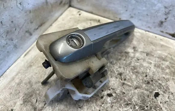 Hyundai Sonata Front door exterior handle 9010007200
