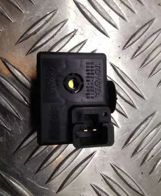 Lexus RX 330 - 350 - 400H Sensor 8665248010 0689003980