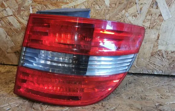 Mercedes-Benz B W245 Rear/tail lights A1698202664 021626