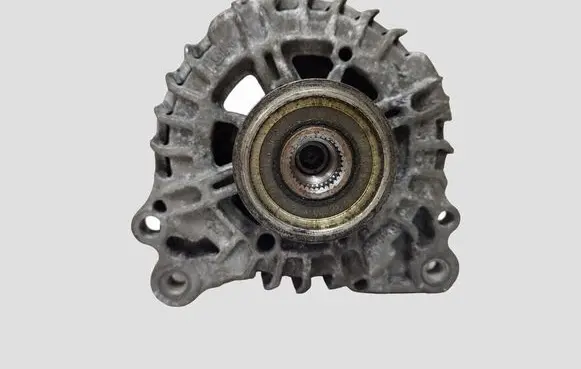 Volkswagen Polo V 6R Generator/alternator 03L903024M TG14C057 2617854B