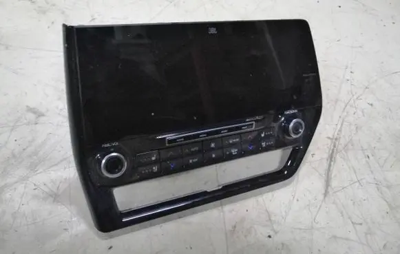 Toyota Highlander XU70 Radio/GPS head unit trim 861100e090 4697009422