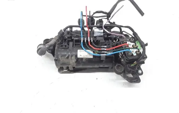 Volkswagen Phaeton Air suspension compressor/pump 3D0616005J